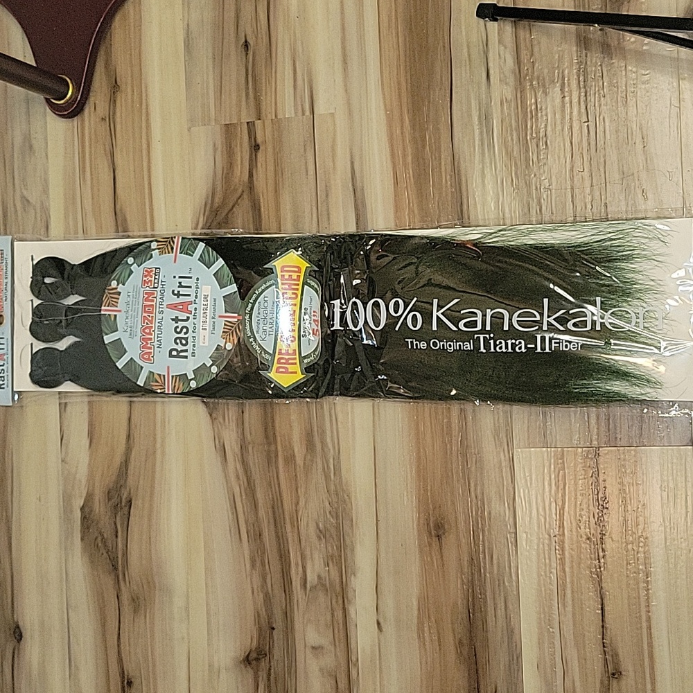 Bundle of 3 Ombre Black to Olive Green Braiding Hair